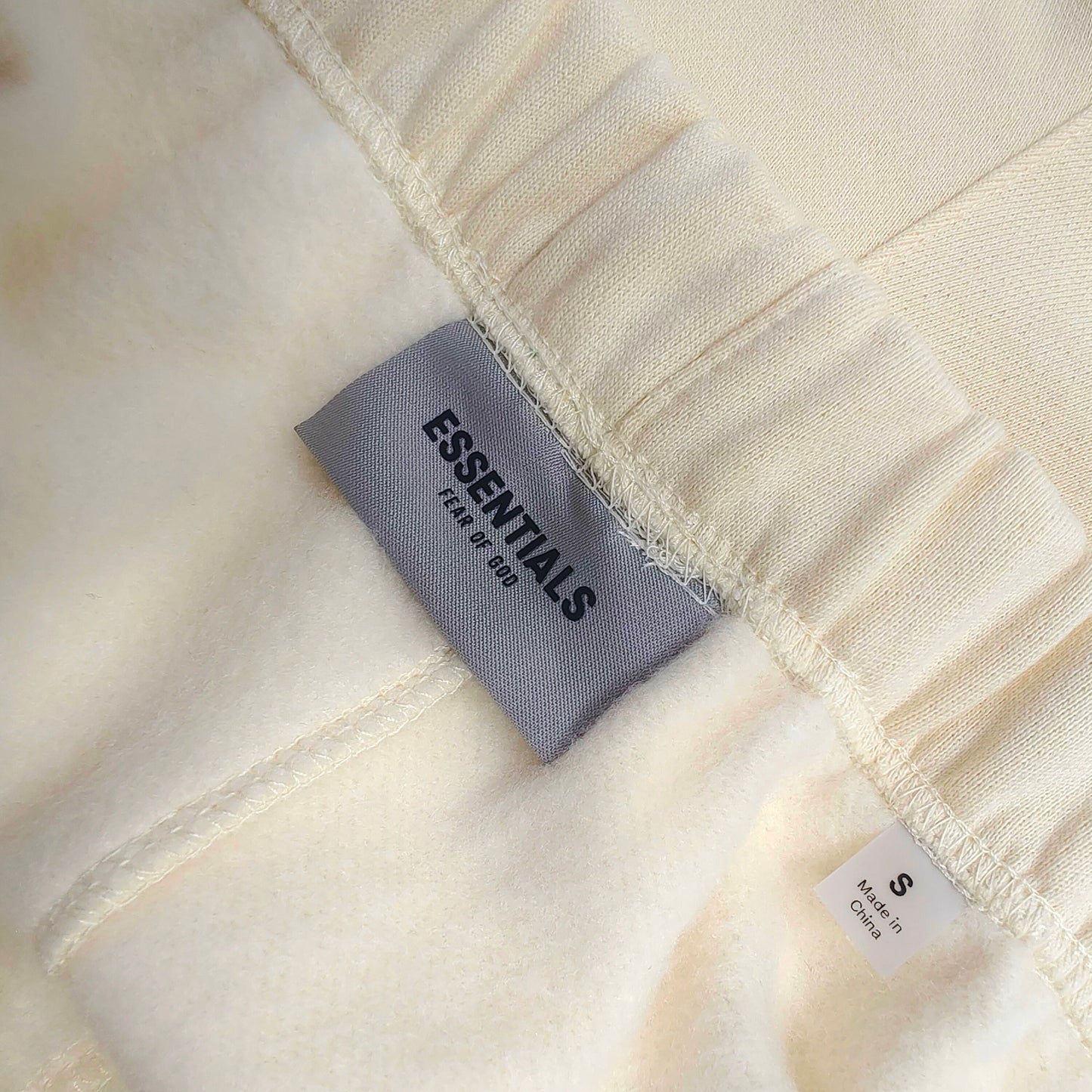 Fear of God ESSENTIALS Relaxed Sweat Shorts