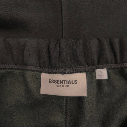 Fear of God ESSENTIALS Relaxed Sweat Shorts